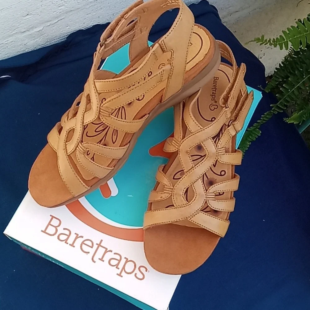 Baretraps Kaylyn Auburn size 9 M Gladiator Sandals - Picture 3 of 7